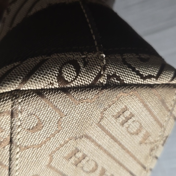 Coach Mini - Picture 6 of 12